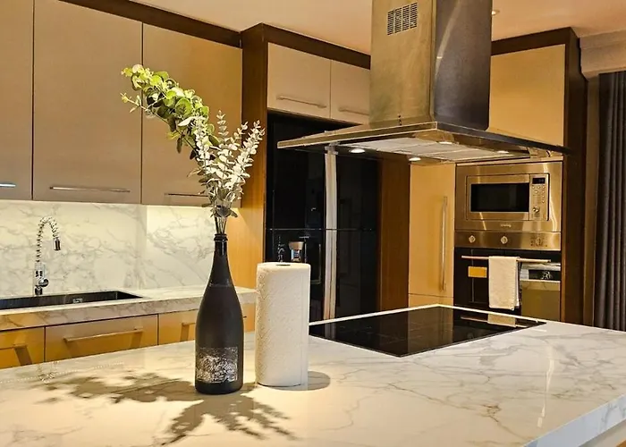 2 Bedroom Urban Oasis Poblacion Apartment