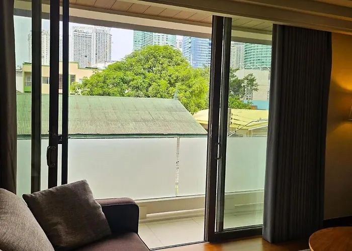 2 Bedroom Urban Oasis Poblacion Manila