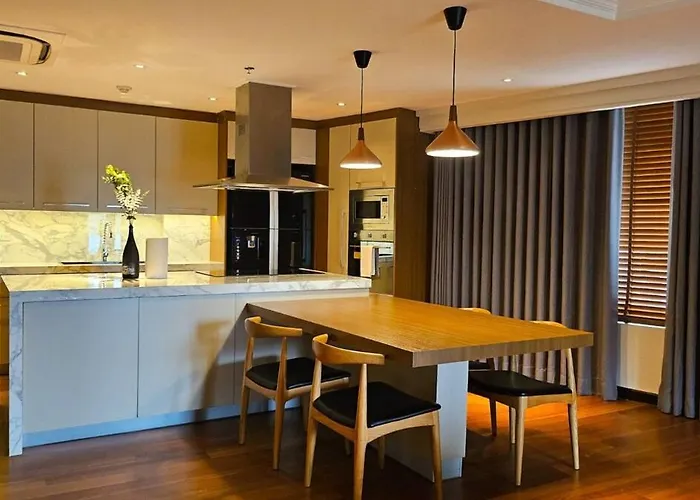 2 Bedroom Urban Oasis Poblacion Manila