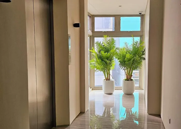 2 Bedroom Urban Oasis Poblacion Apartment